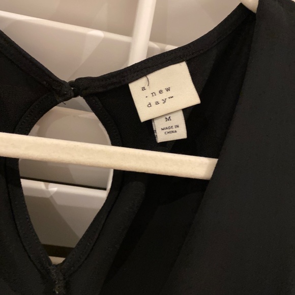 Jumper - Picture 2 of 2